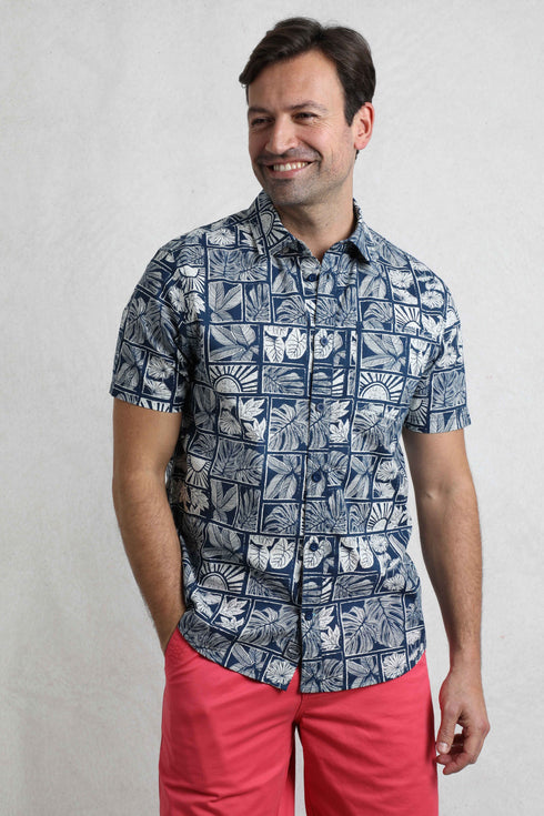 WeirdFish Faraway Organic Short Sleeve Shirt